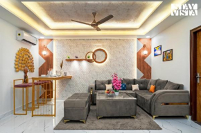 StayVista's Regal by Aaj - City-Center Villa with Indoor-Outdoor Games, Terrace & Elevator